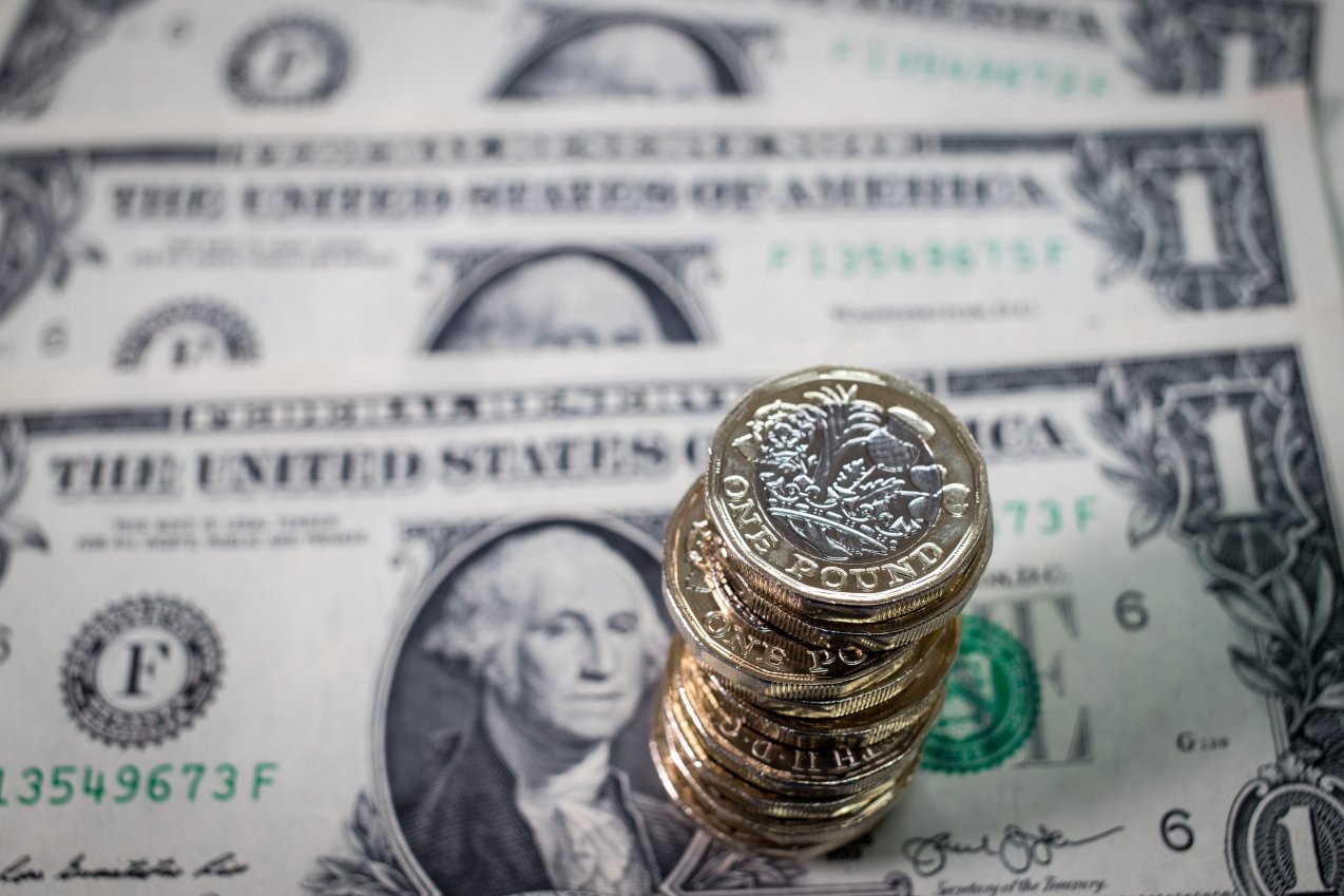 USD bills and coins